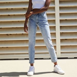 Brandy Melville J. Galt Medium Wash Straight Leg Jeans